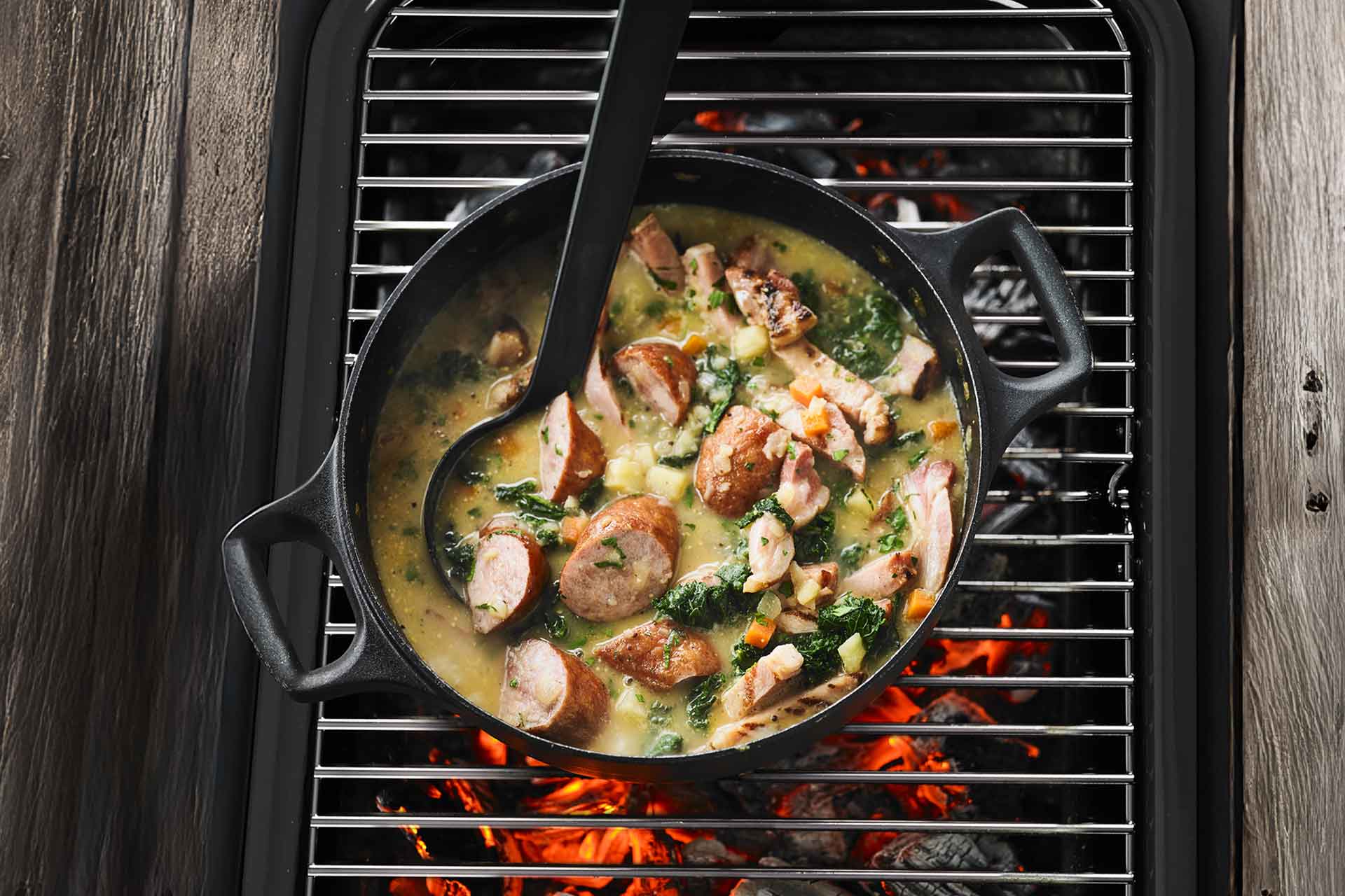 德式羽衣甘藍煙燻腸燉菜